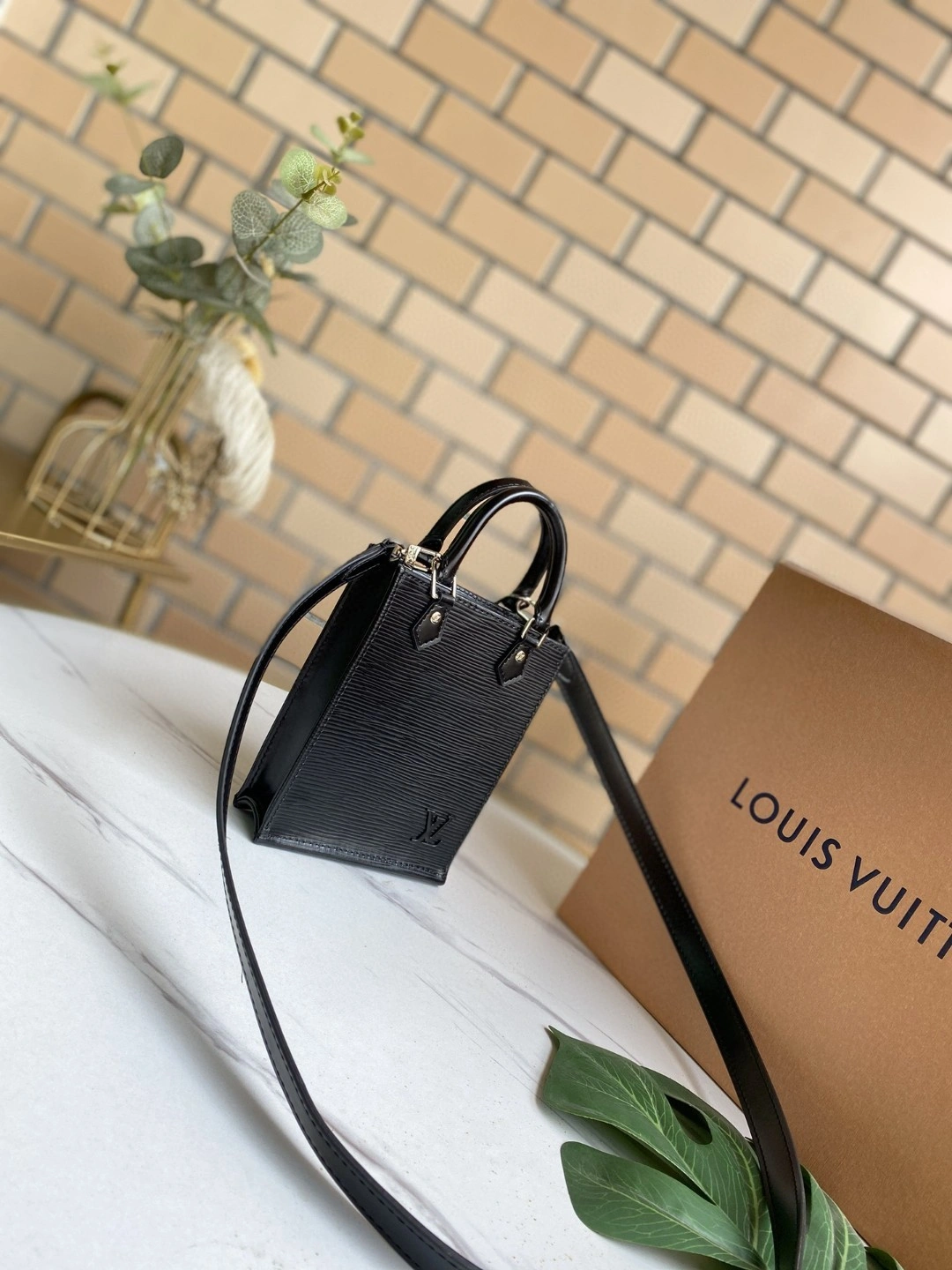 M69441 PETIT SAC PLAT item : BT-B225D0737W
