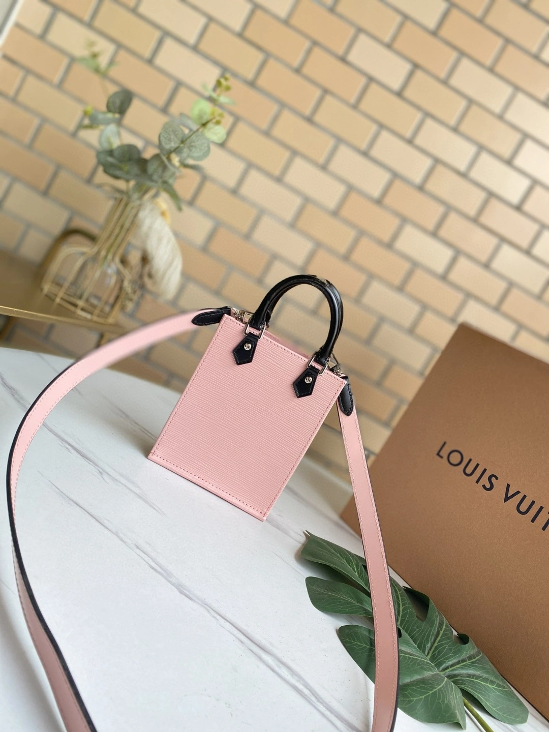 M69575 PETIT SAC PLAT item : AT-B225L0441L