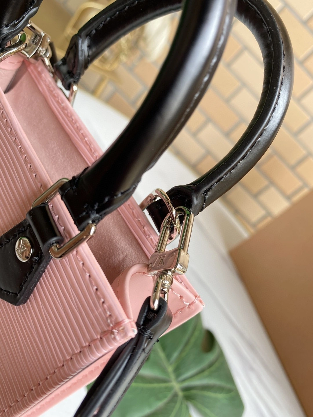 M69575 PETIT SAC PLAT item : AT-B225L0441L