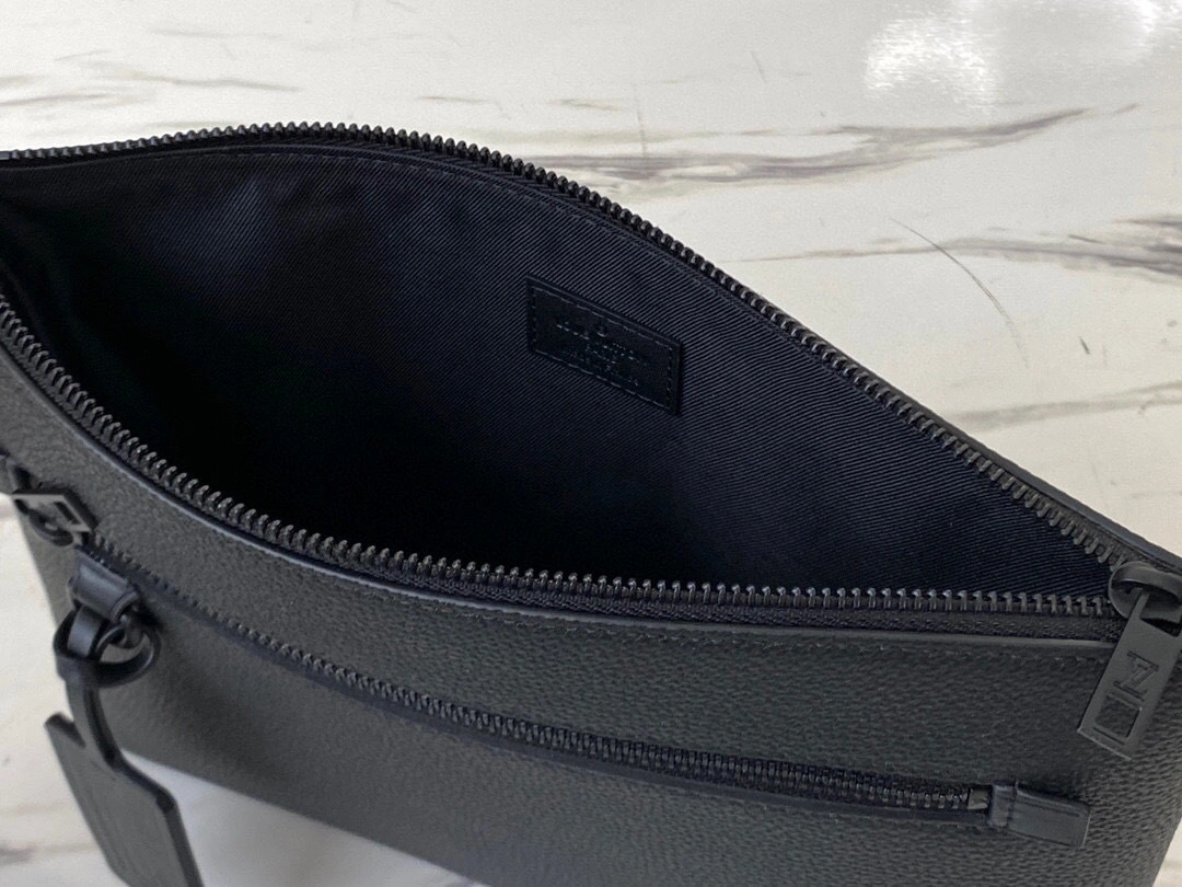 M69837 item:B-B040A0607