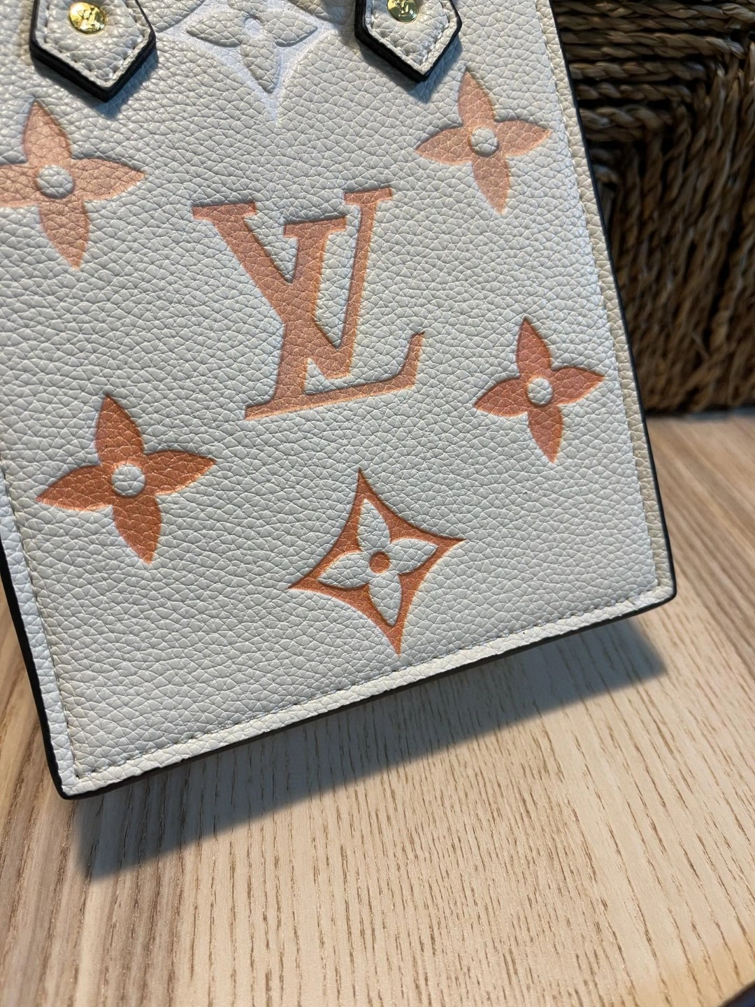 M80449 Petit Sac Plat item : AT-B225K3016L