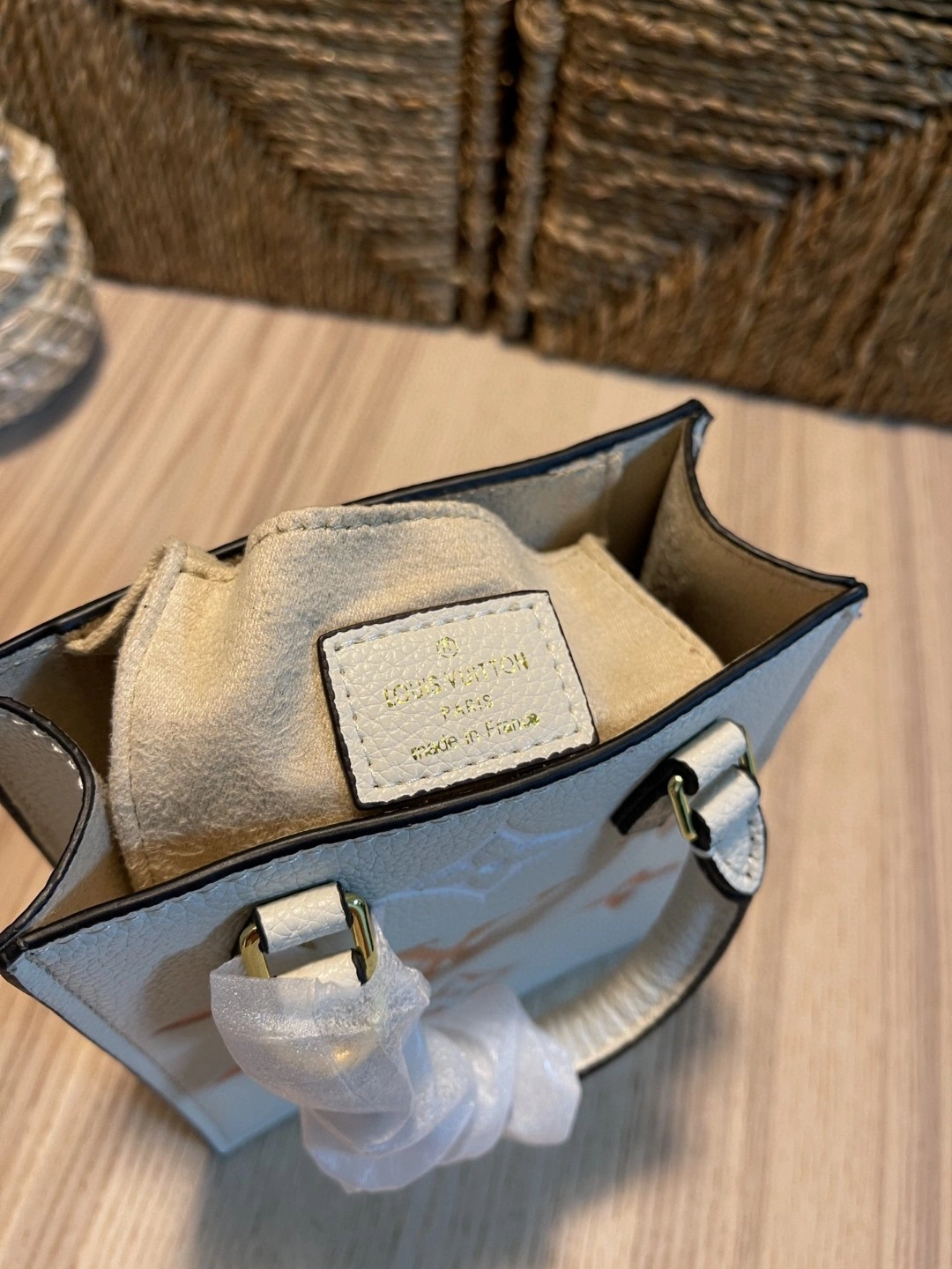 M80449 Petit Sac Plat item : AT-B225K3016L