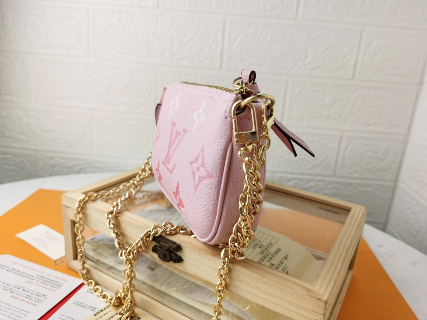 M80501 Mini Pochette Accessoires item : AT-B225K3025L