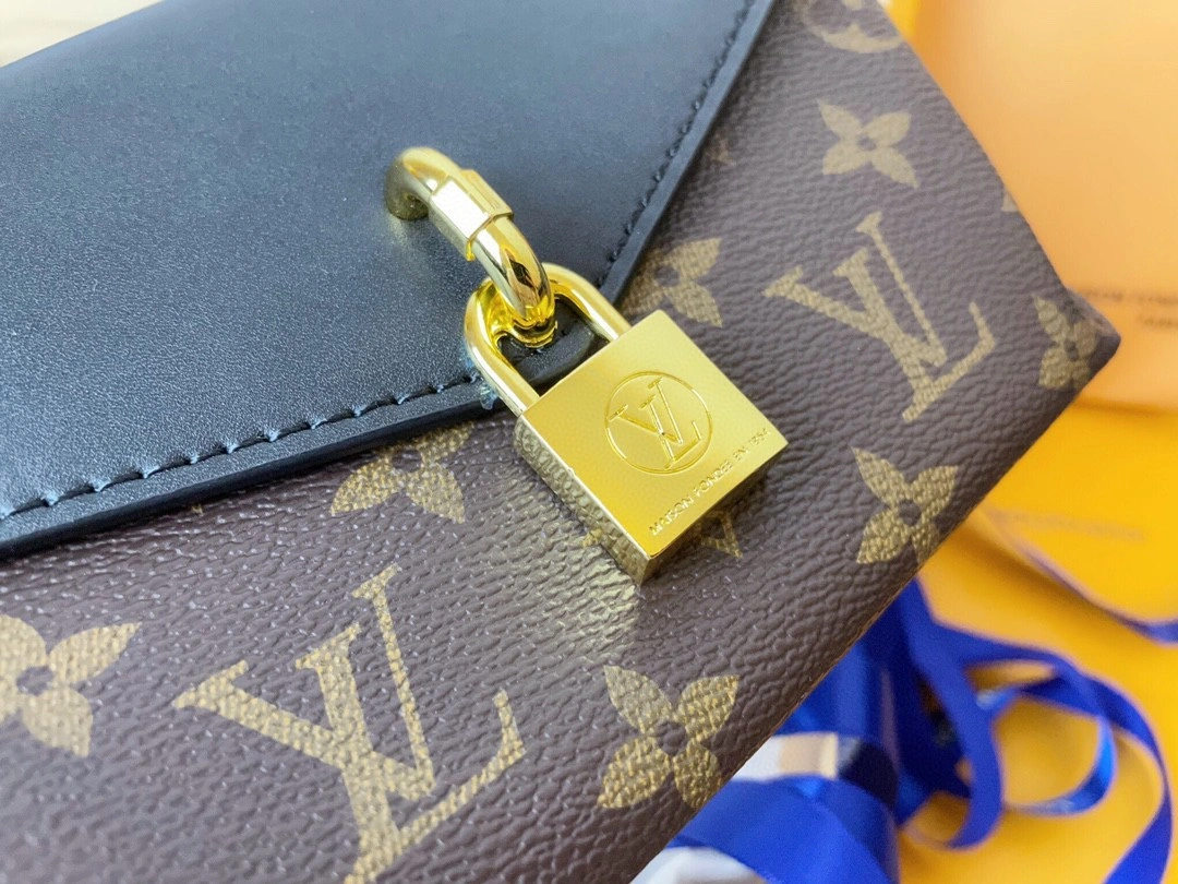M80559 Padlock on Strap item : AT-B225L0415L