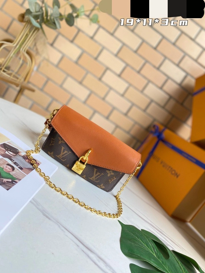 M80763 Padlock on Strap item : AT-B225L0431L