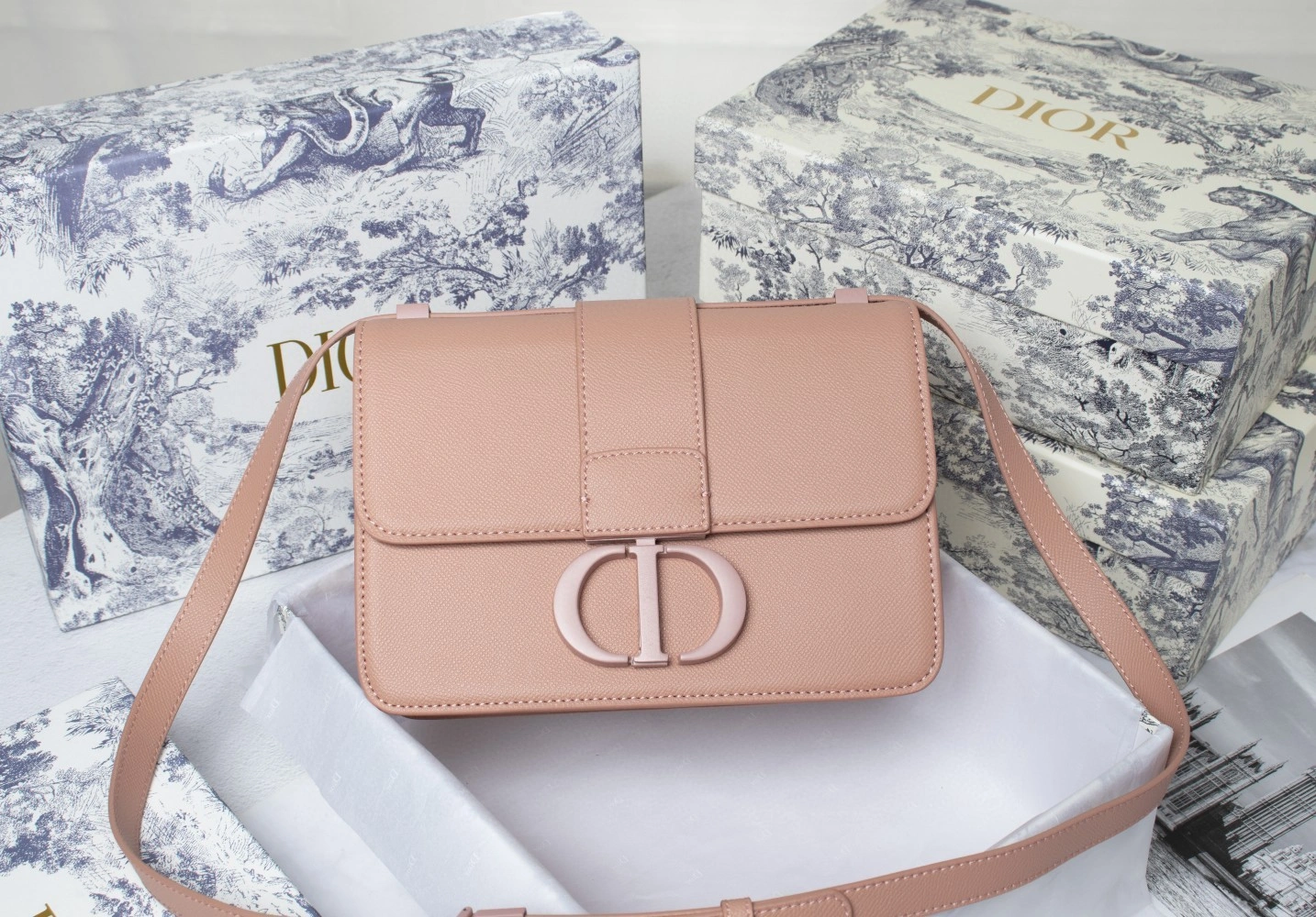 M9203IBFK Montaigne item : BT-B020B2130