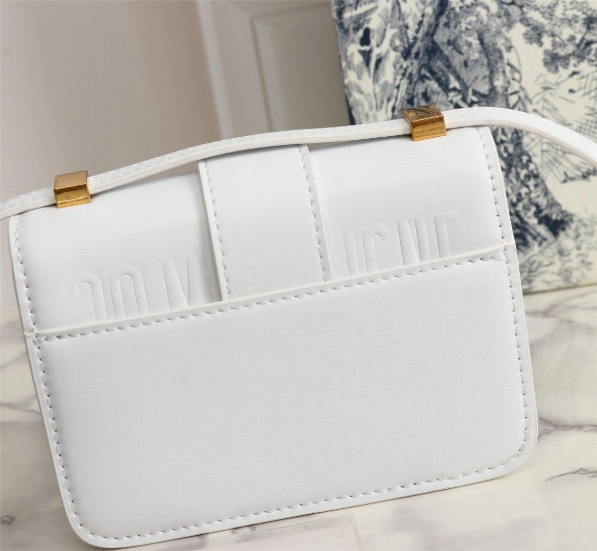 M9203UMOS cowhide item : BT-B019B2752
