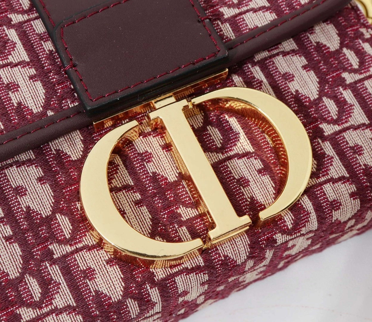 M9203UTZQ Montaigne item : BT-B019B2139
