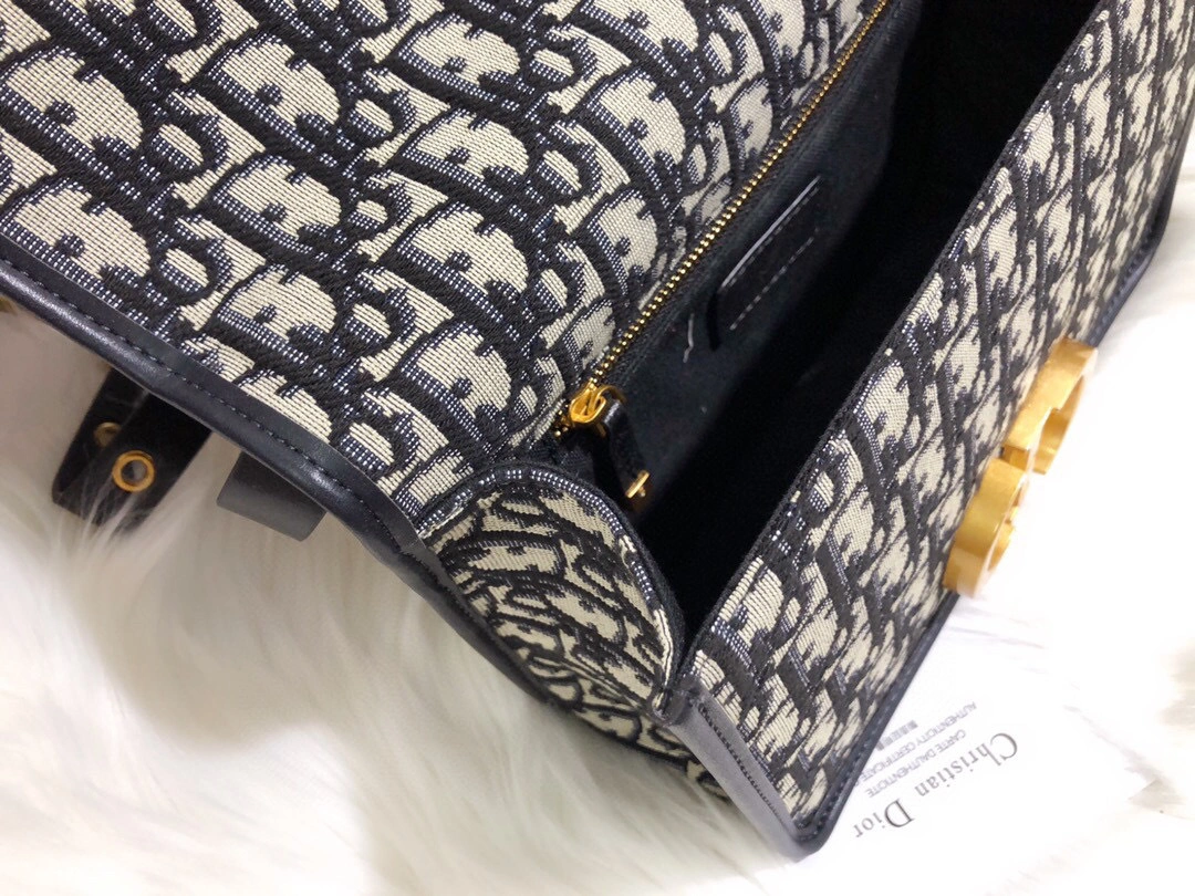 M9203，counters quality item : 046Y180B0220H1706