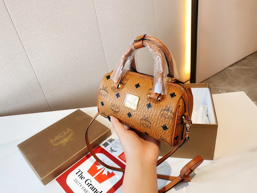 MCM MWBAASE03CO001 Nano item : BT-B012B1831