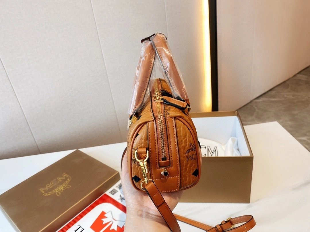 MCM MWBAASE03CO001 Nano item : BT-B012B1831