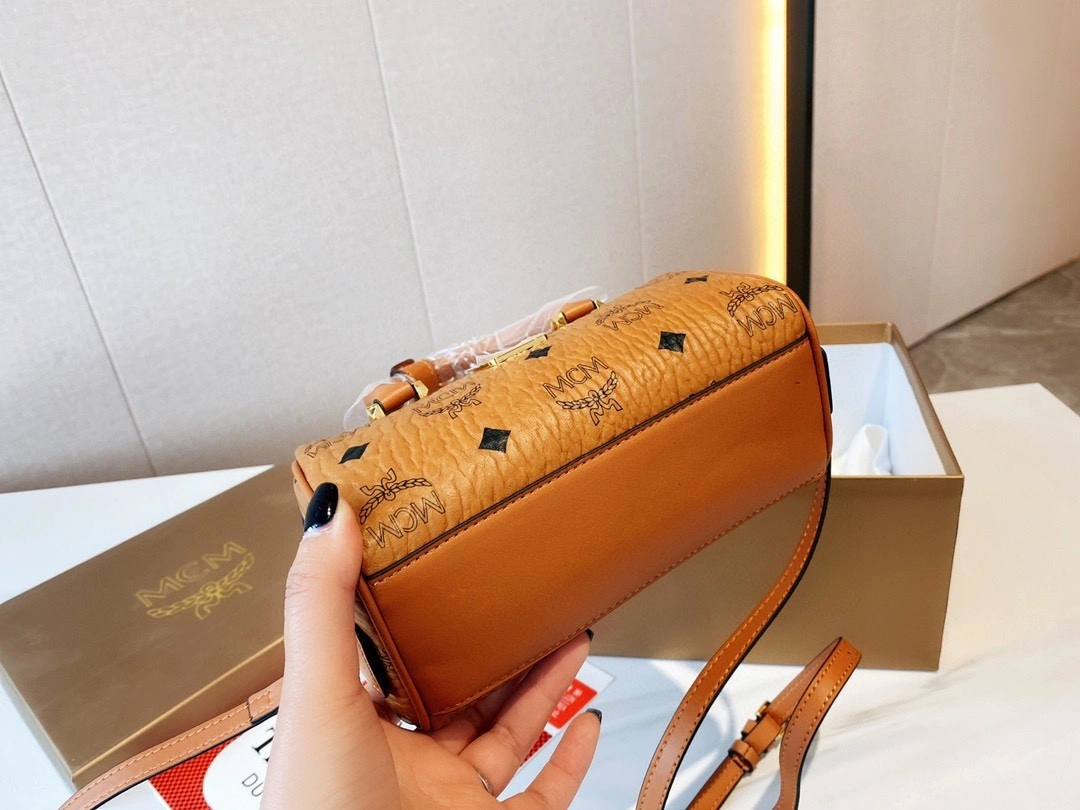 MCM MWBAASE03CO001 Nano item : BT-B012B1831