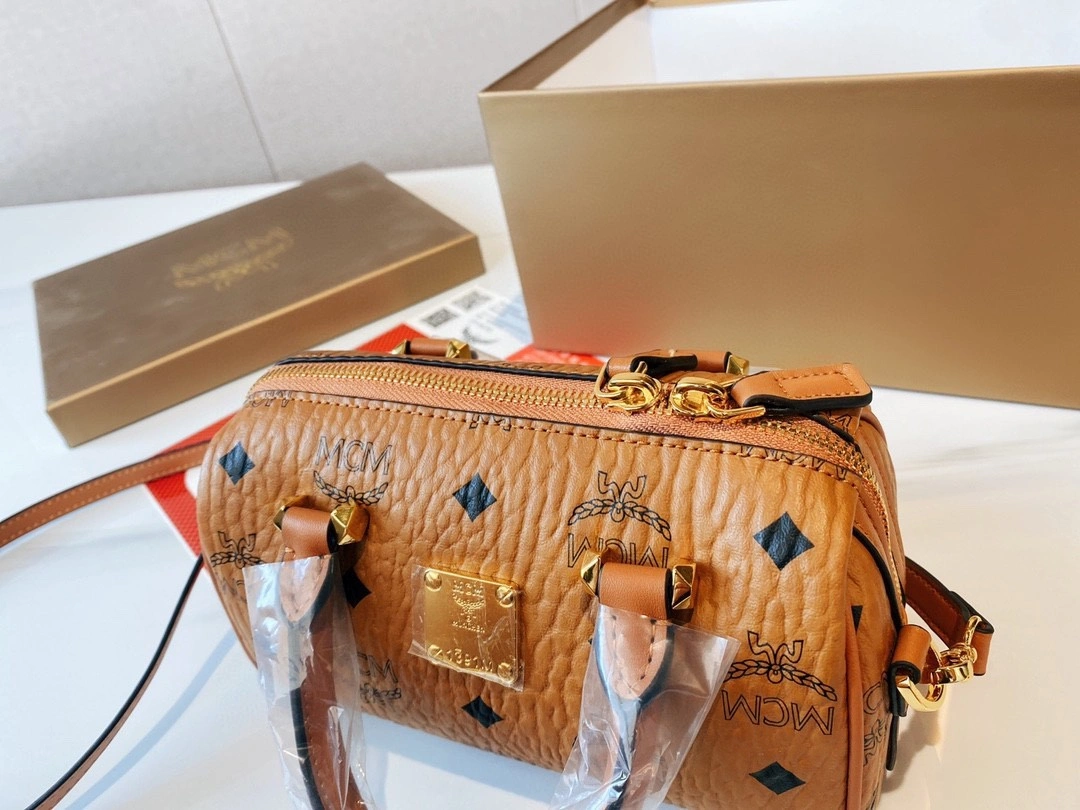 MCM MWBAASE03CO001 Nano item : BT-B012B1831