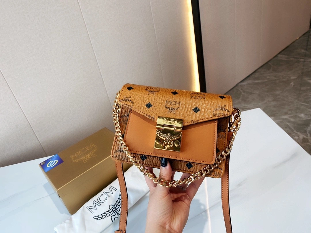 MCM MWRAAPA03CO001 Patricia item : BT-B015B1820