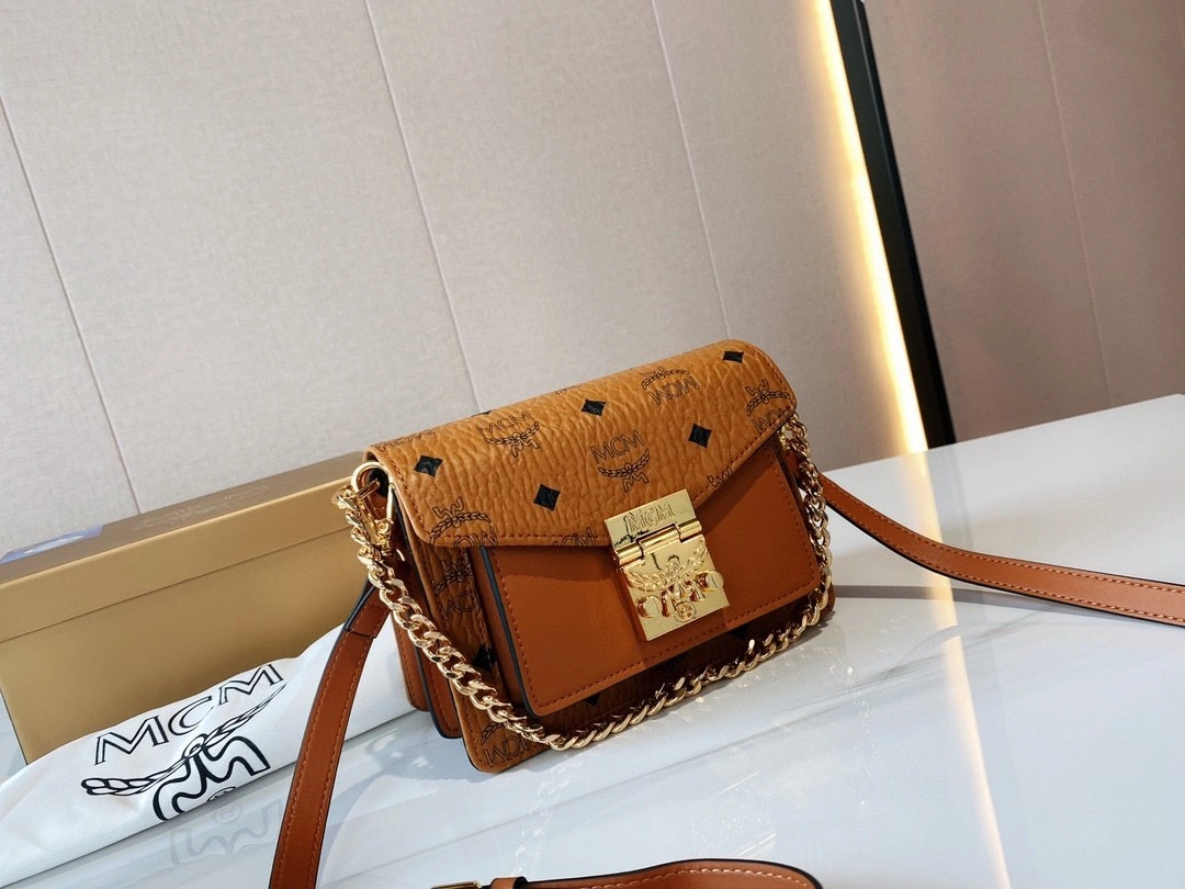 MCM MWRAAPA03CO001 Patricia item : BT-B015B1820
