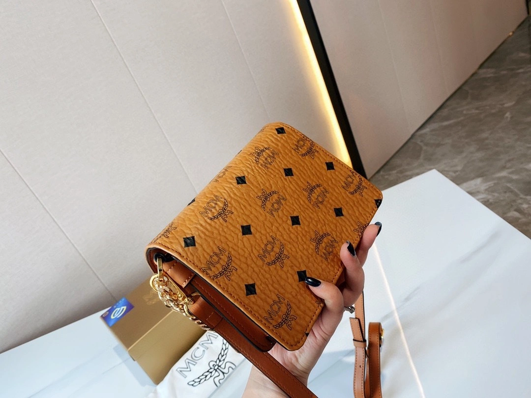 MCM MWRAAPA03CO001 Patricia item : BT-B015B1820