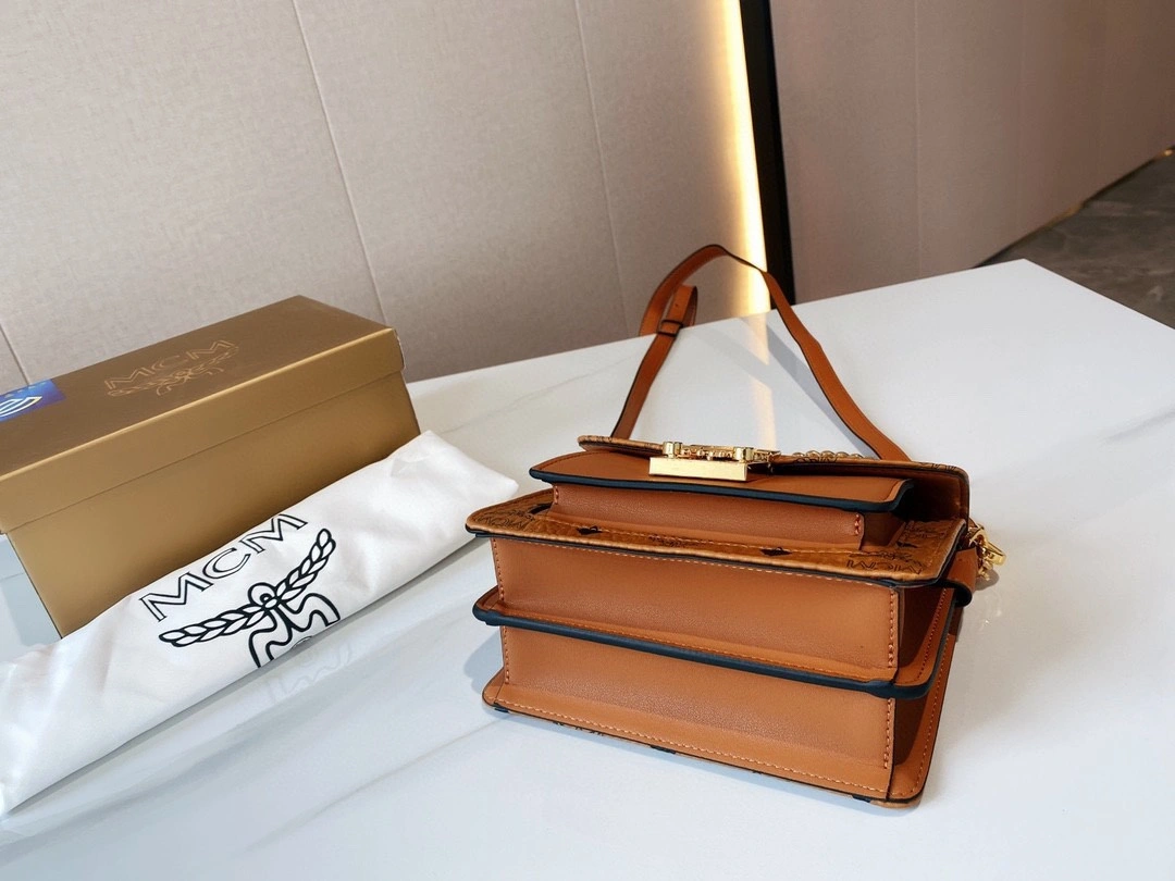 MCM MWRAAPA03CO001 Patricia item : BT-B015B1820