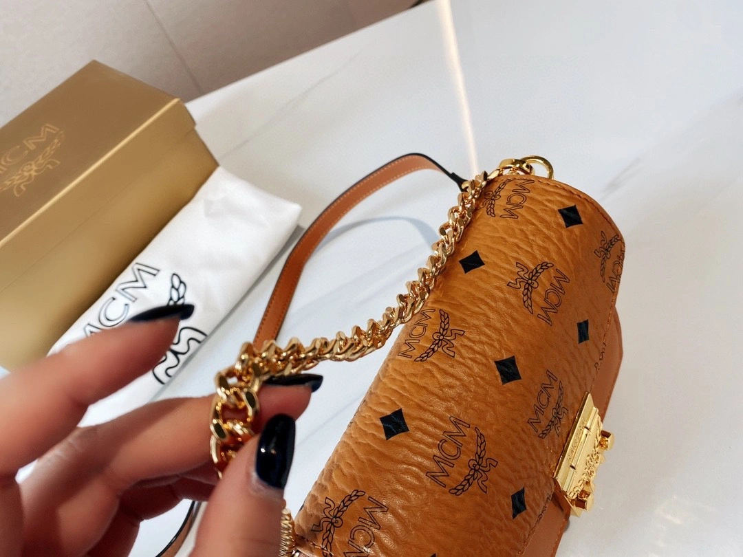 MCM MWRAAPA03CO001 Patricia item : BT-B015B1820