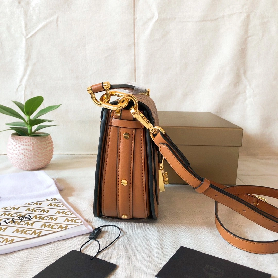 MCM MWSAAPA02CO001 cowhide patricia item : BT-B225C1826