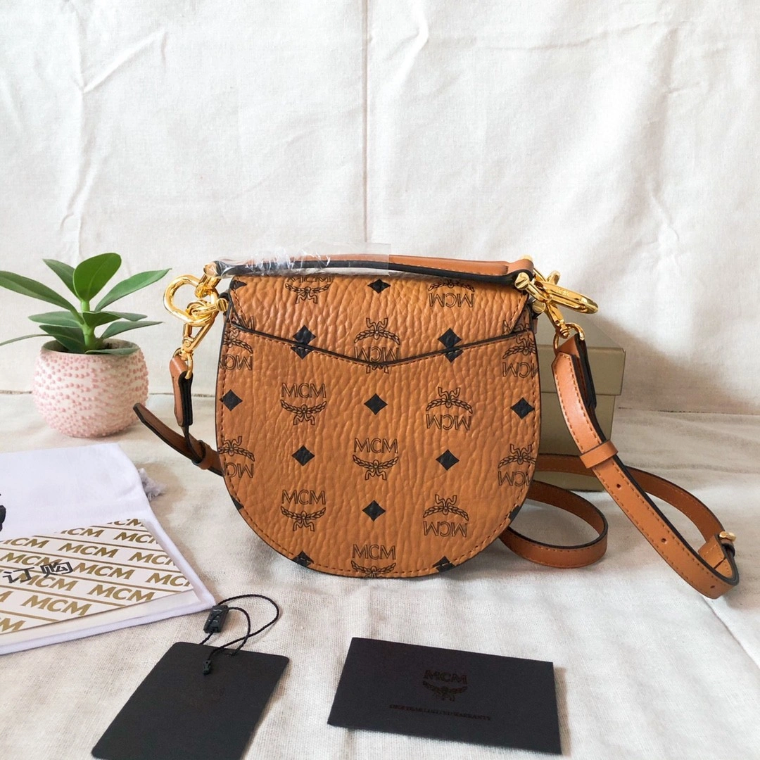 MCM MWSAAPA02CO001 cowhide patricia item : BT-B225C1826
