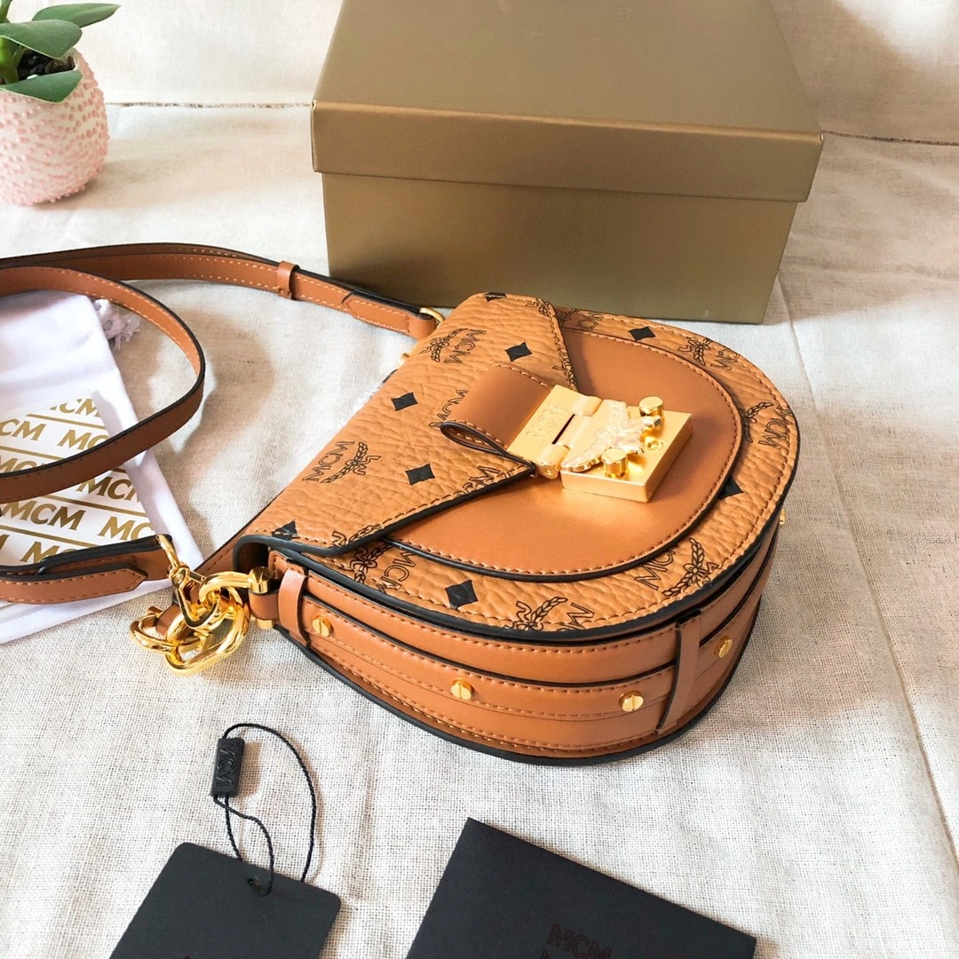 MCM MWSAAPA02CO001 cowhide patricia item : BT-B225C1826