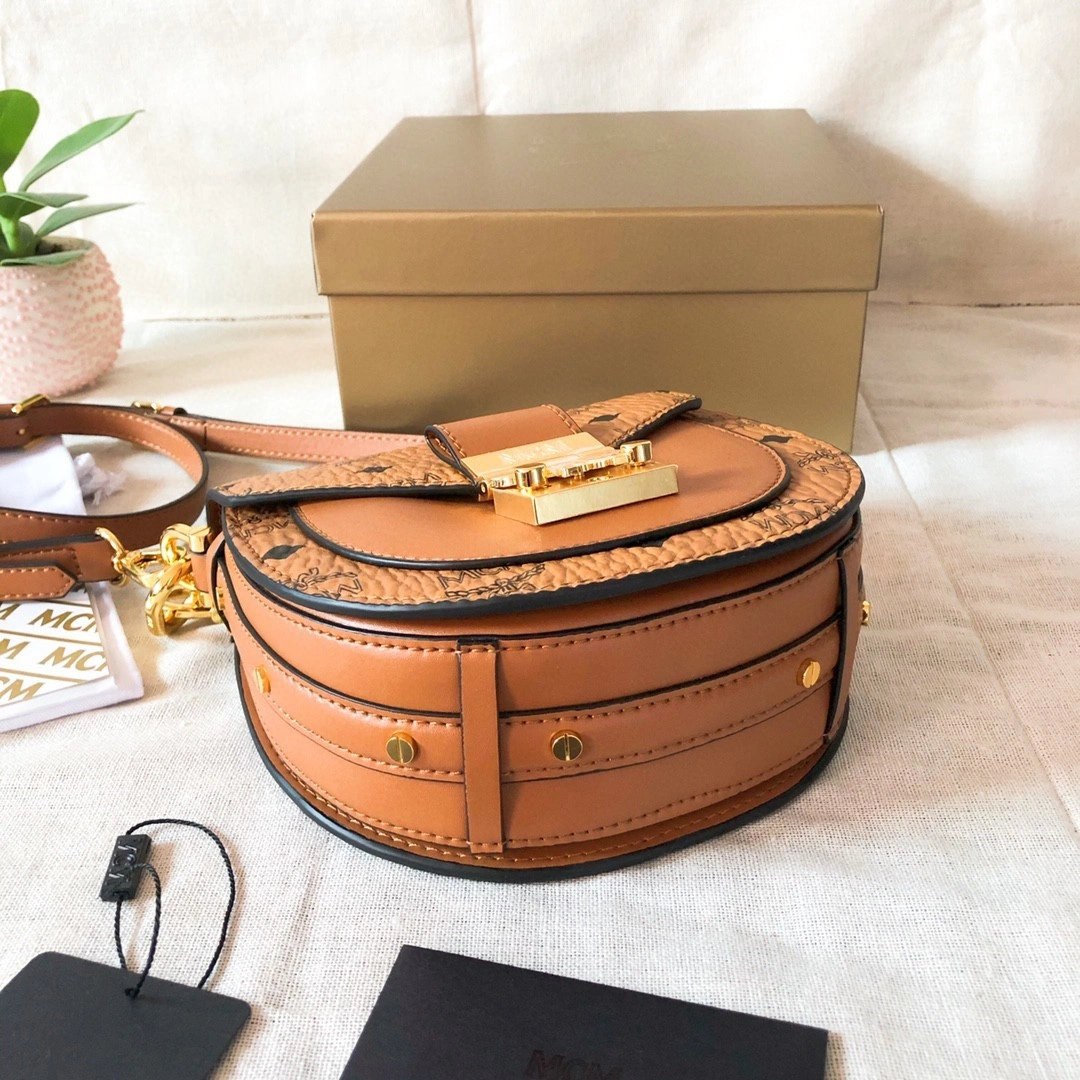 MCM MWSAAPA02CO001 cowhide patricia item : BT-B225C1826