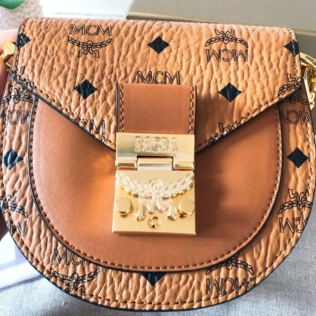 MCM MWSAAPA02CO001 cowhide patricia item : BT-B225C1826