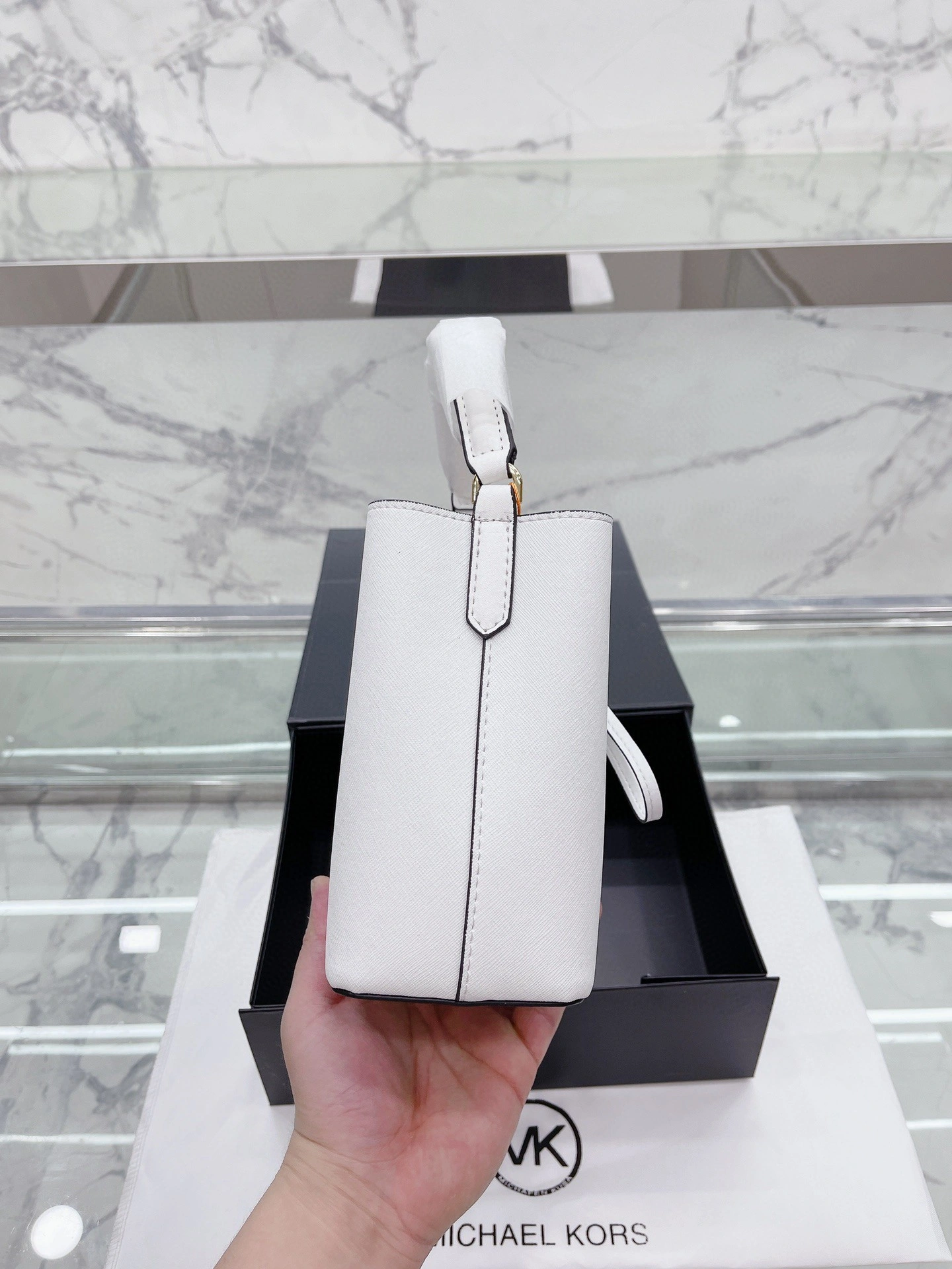 MICHAEL KORS 35T0GU2C0L cowhide MK Surl item : BT-B012C0405