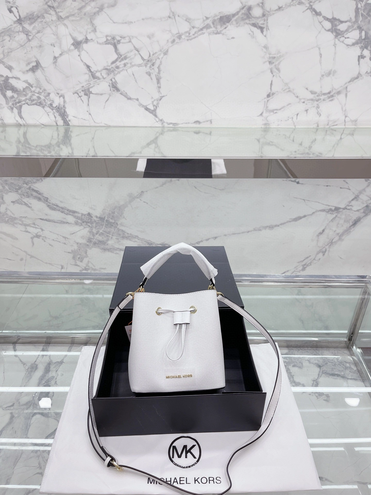 MICHAEL KORS 35T0GU2C0L cowhide MK Surl item : BT-B012C0405