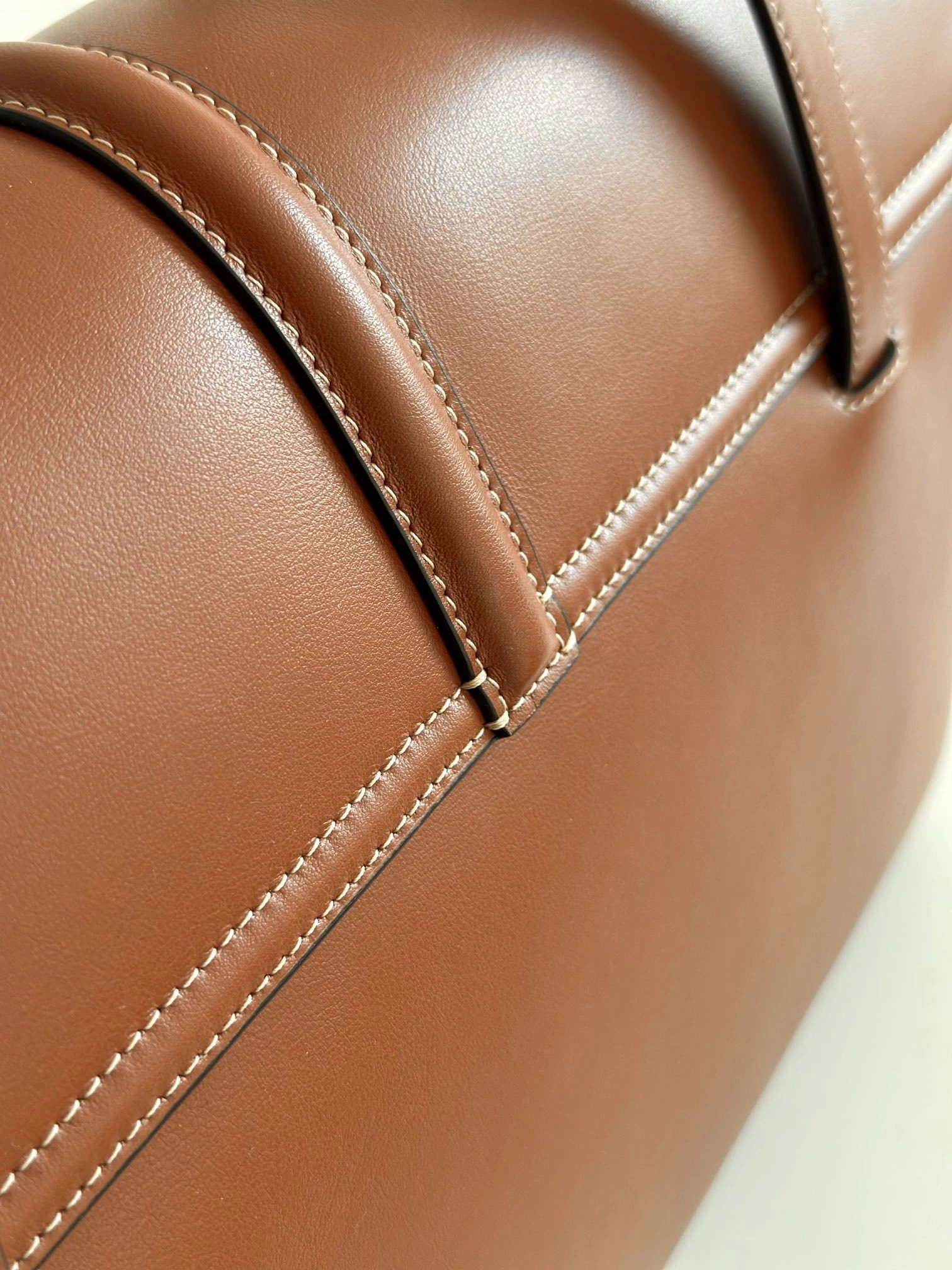MOMO-- 358i95 194043CR4-04LU high quality version soft 16 Calfskin item:E-B805J2461