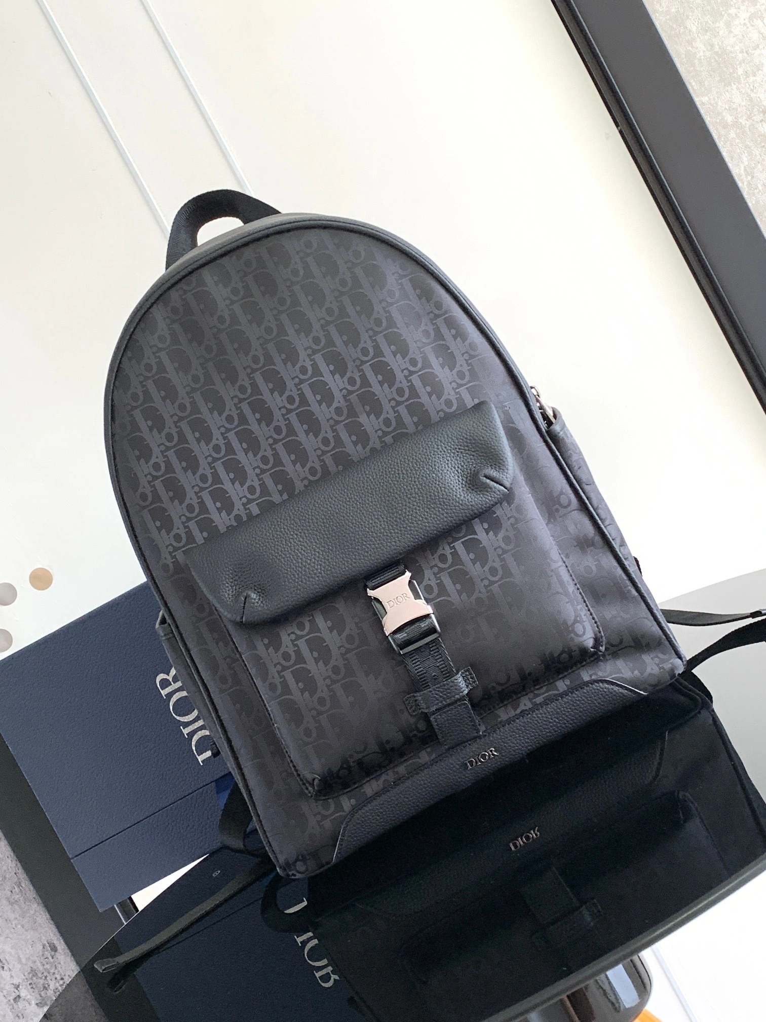 MOMO-- 4ior 1ESBA012YIH-H03E high quality version cowhide Explorer item:E-B177I2019