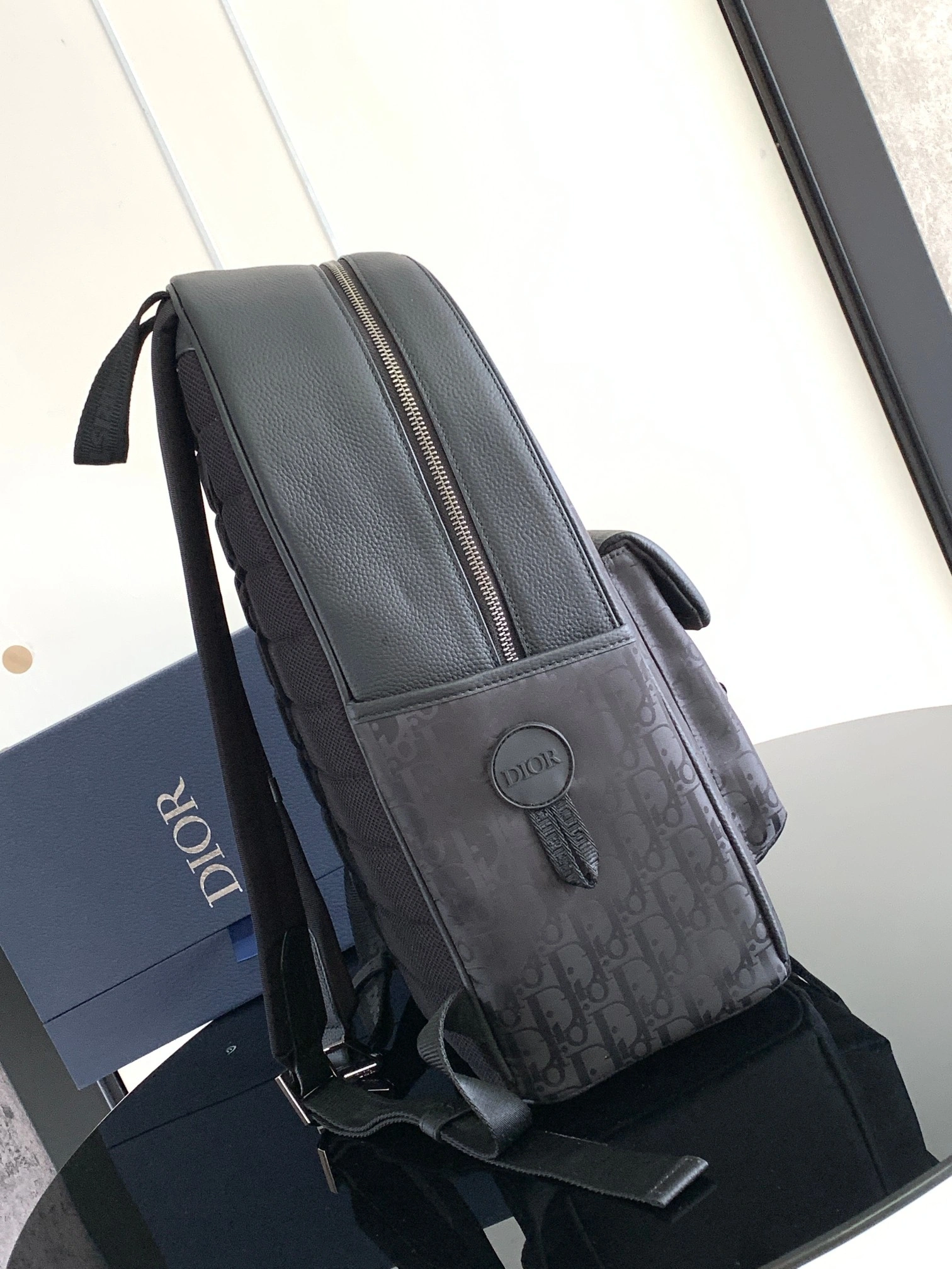 MOMO-- 4ior 1ESBA012YIH-H03E high quality version cowhide Explorer item:E-B177I2019