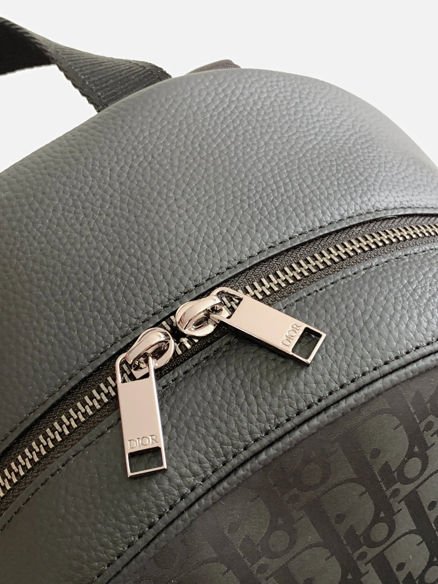 MOMO-- 4ior 1ESBA012YIH-H03E high quality version cowhide Explorer item:E-B177I2019