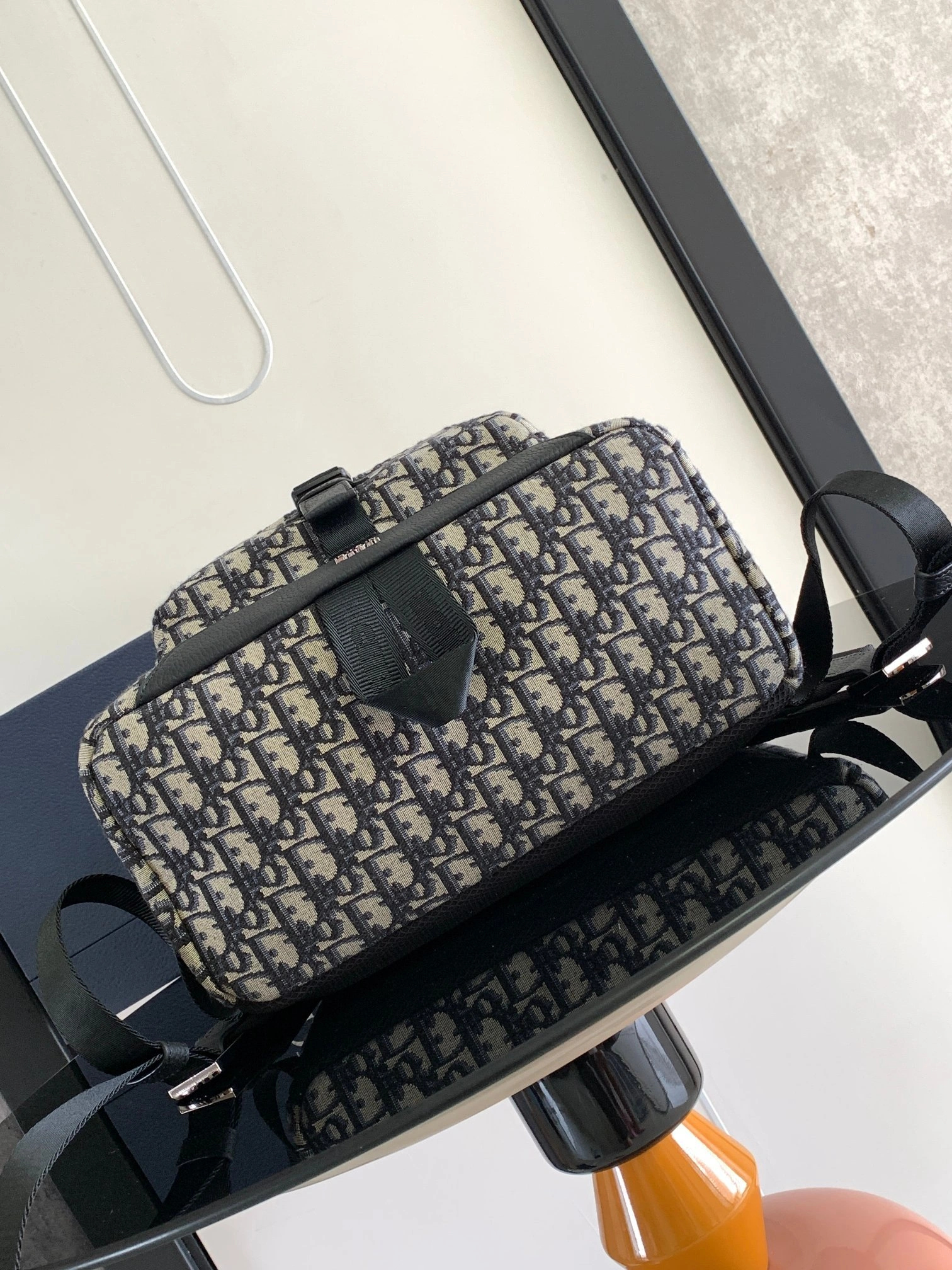 MOMO-- 4ior 1ESBA012YKY-H27E high quality version Explorer cowhide item:E-B177I2017