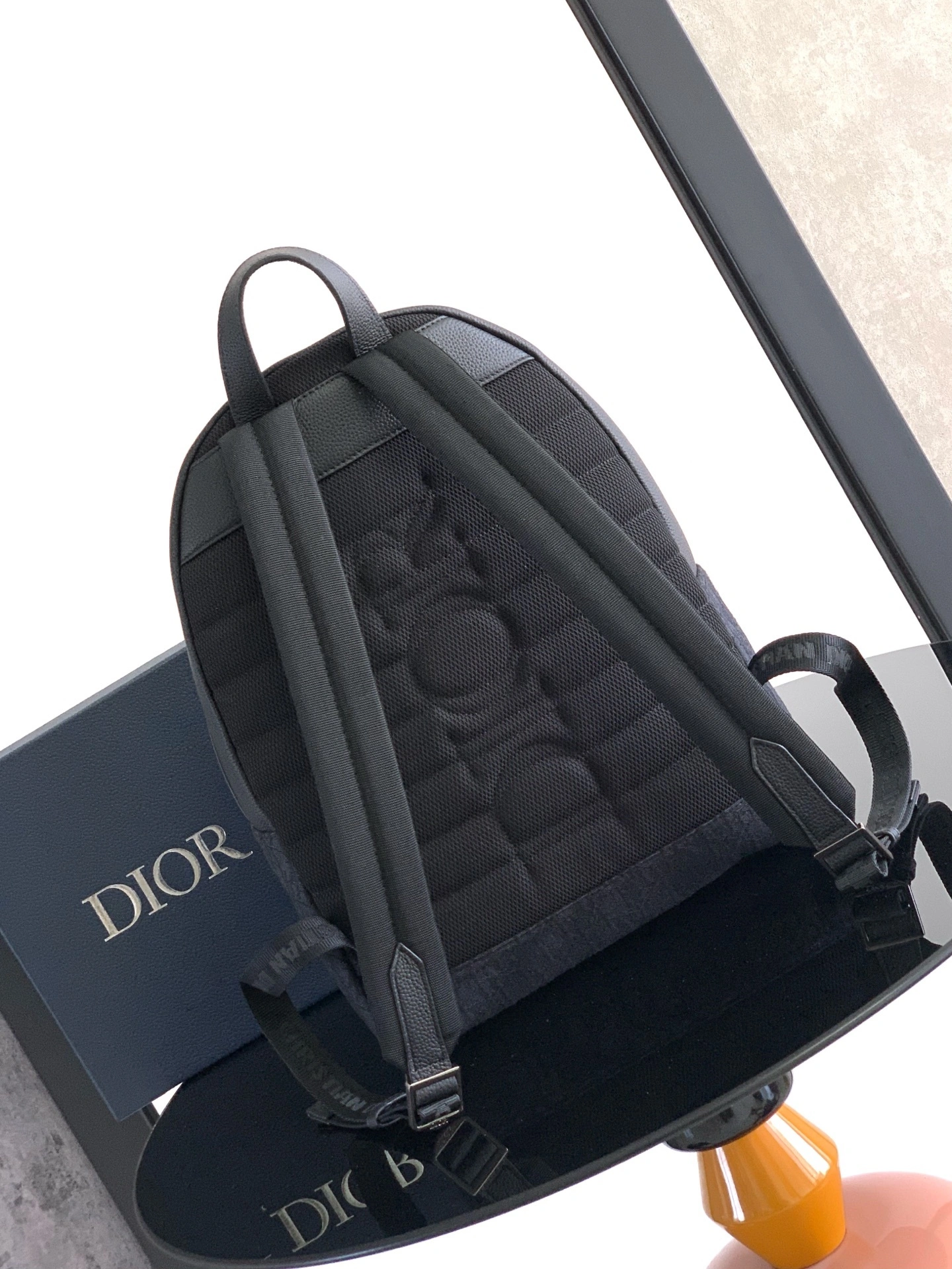 MOMO-- 4ior 1ESBA199OUP-H958 high quality version cowhide AND KAWS item:E-B177I2021