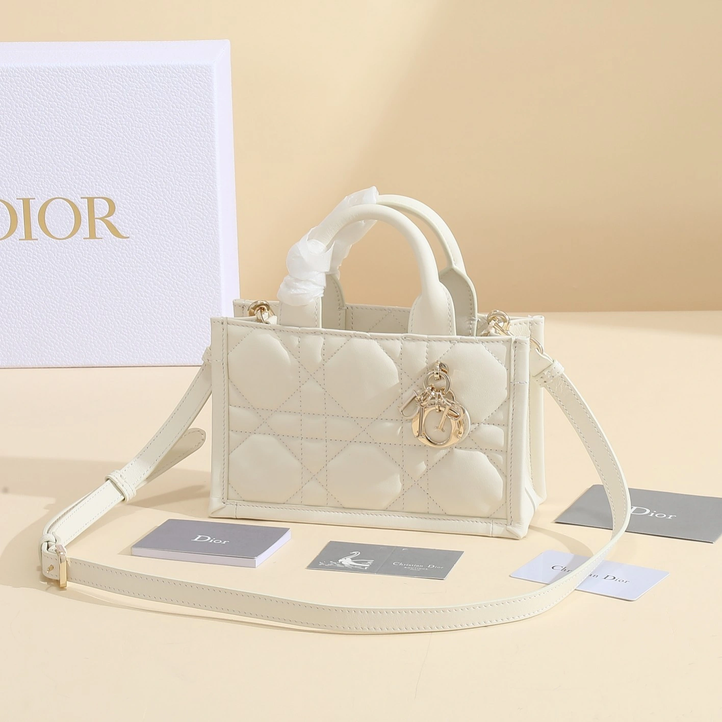 MOMO-- 4ior S5573OWHP-M030 high quality version Book Tote cowhide item:E-B000L2044T