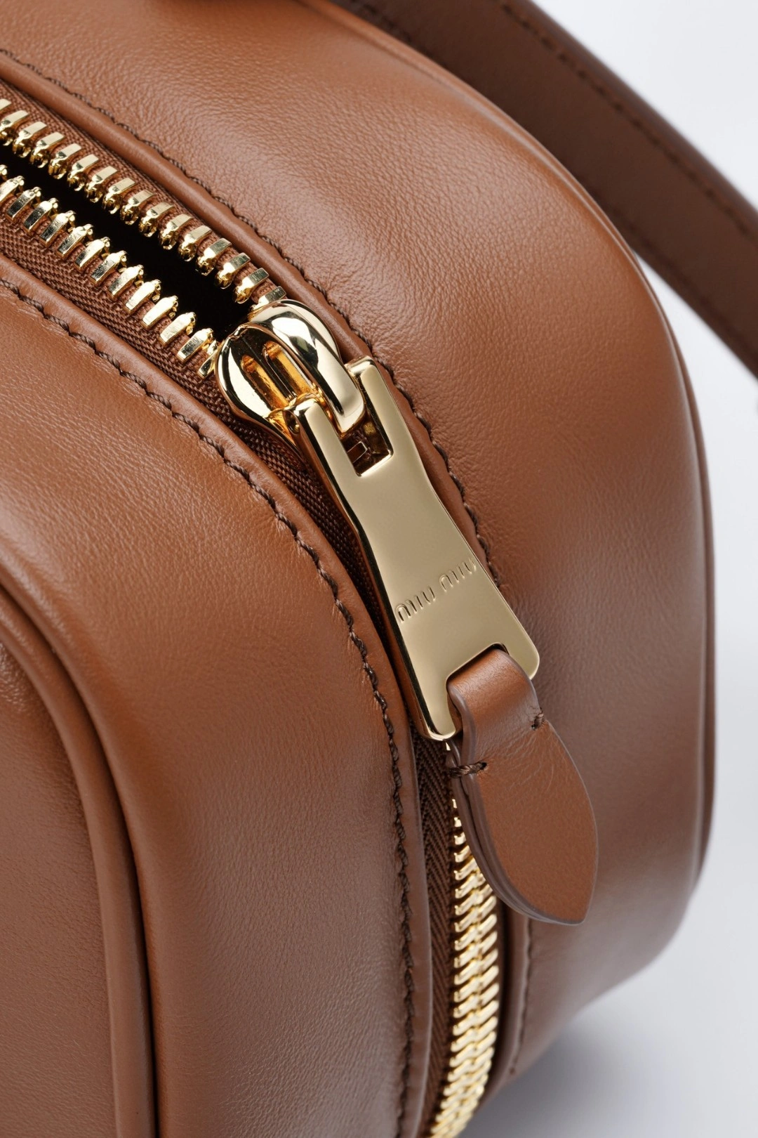 MOMO-- 7iu7iu 5BB142_ACR3_F0046_V_OON high quality version Arcadie item:E-B461A1263