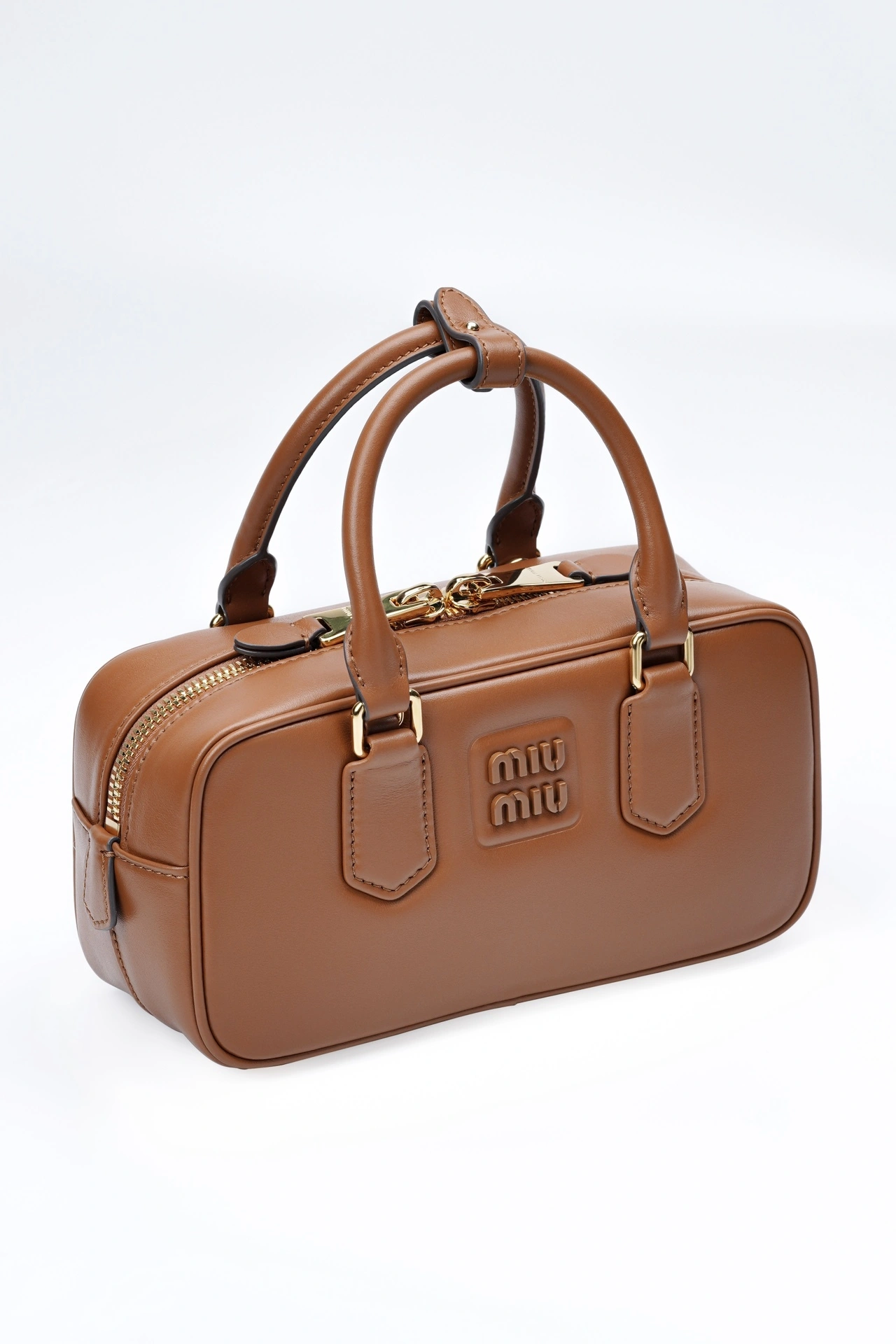 MOMO-- 7iu7iu 5BB142_ACR3_F0046_V_OON high quality version Arcadie item:E-B461A1263