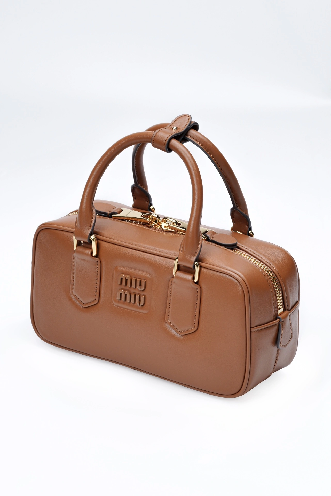 MOMO-- 7iu7iu 5BB142_ACR3_F0046_V_OON high quality version Arcadie item:E-B461A1263