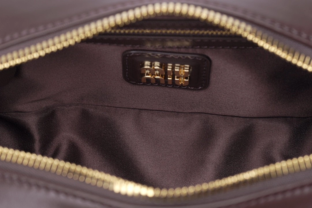 MOMO-- 7iu7iu 5BB142_ACR3_F0NBL_V_OON high quality version Arcadie item:E-B461A1266