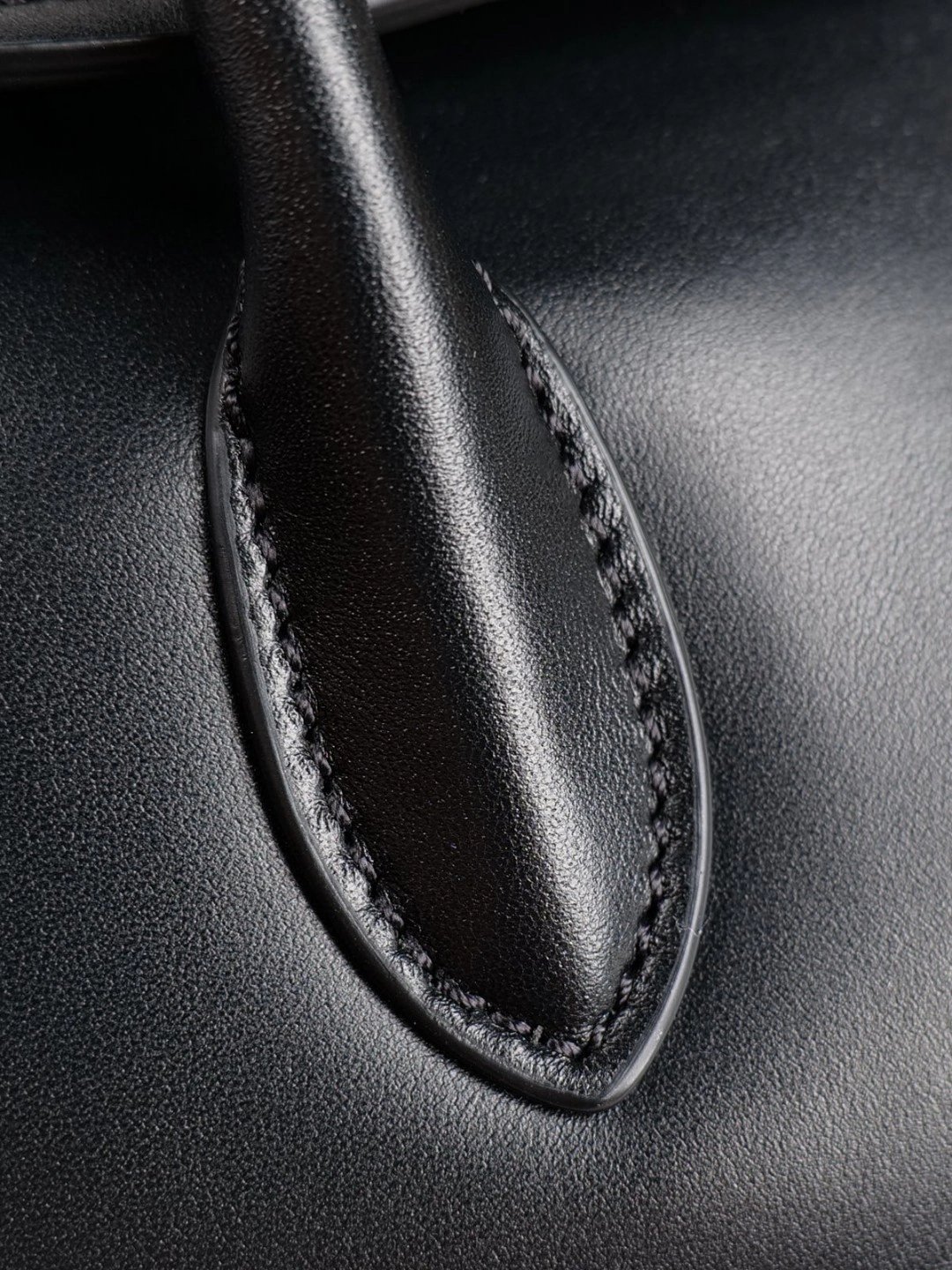 MOMO-- 7iu7iu 5BD265_2CRM_F0002_V_OOO high quality version cowhide item:E-B461A1257