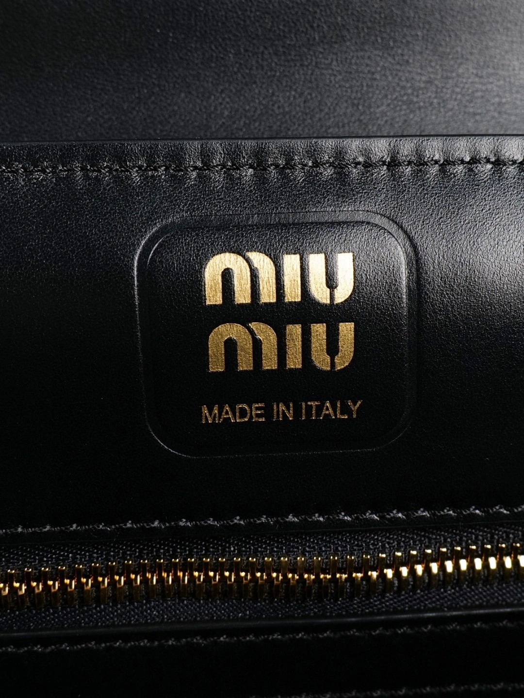 MOMO-- 7iu7iu 5BD265_2CRM_F0002_V_OOO high quality version cowhide item:E-B461A1257