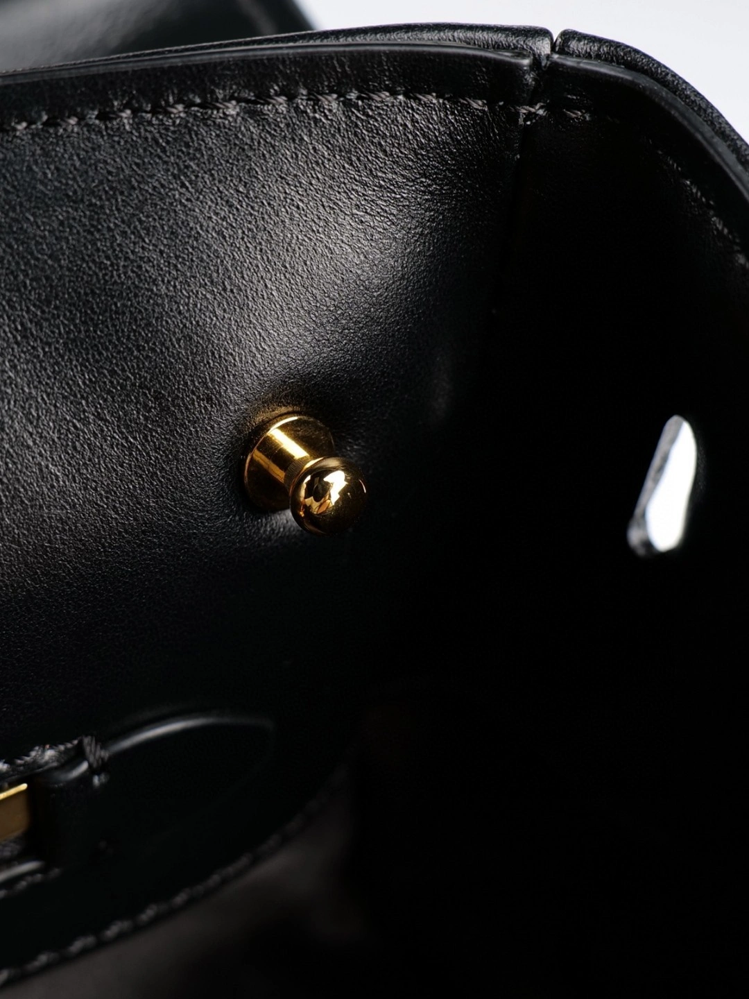 MOMO-- 7iu7iu 5BD265_2CRM_F0002_V_OOO high quality version cowhide item:E-B461A1257