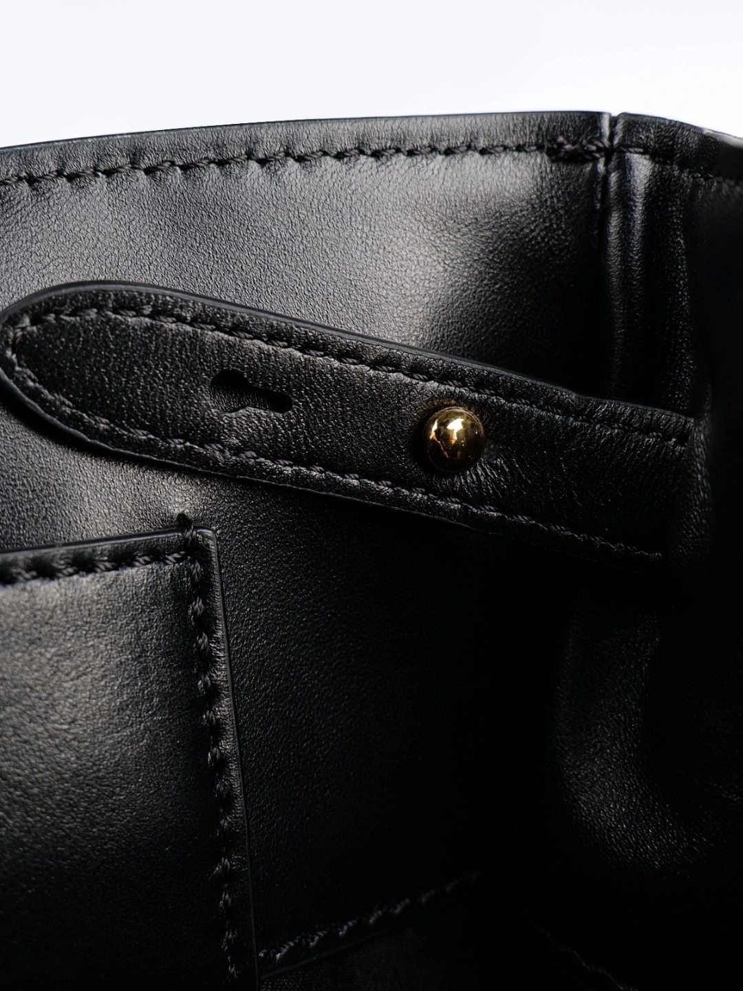 MOMO-- 7iu7iu 5BD265_2CRM_F0002_V_OOO high quality version cowhide item:E-B461A1257