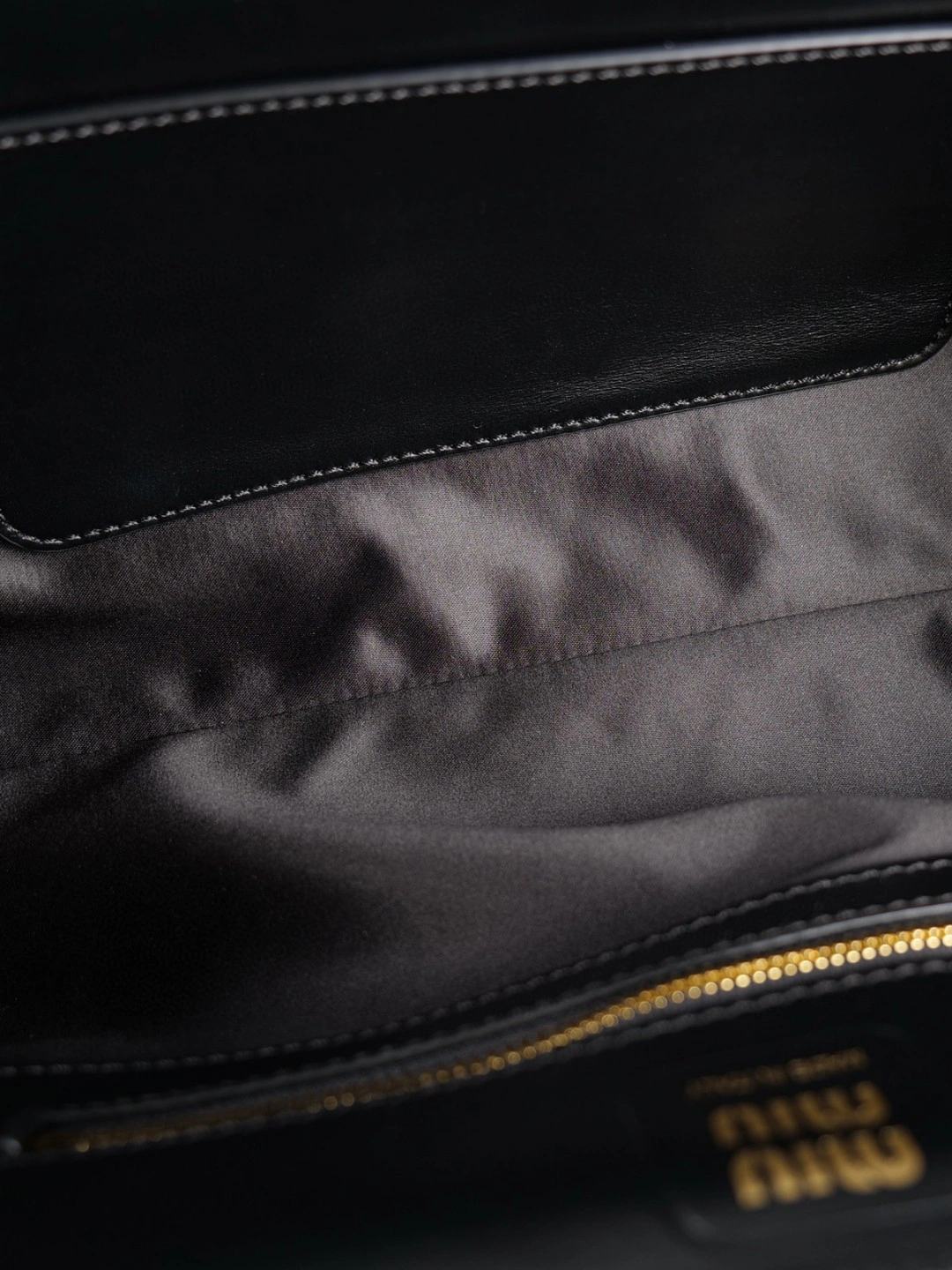 MOMO-- 7iu7iu 5BD265_2CRM_F0002_V_OOO high quality version cowhide item:E-B461A1257