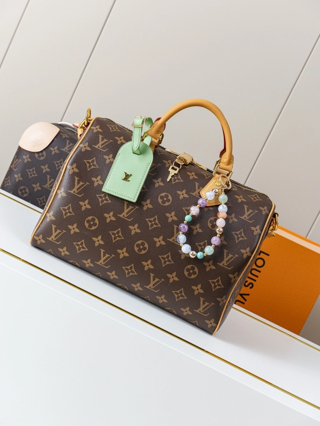 MOMO-- 8V M15107 high quality version Speedy Soft 30 Lucky cowhide item:E-B225I1008