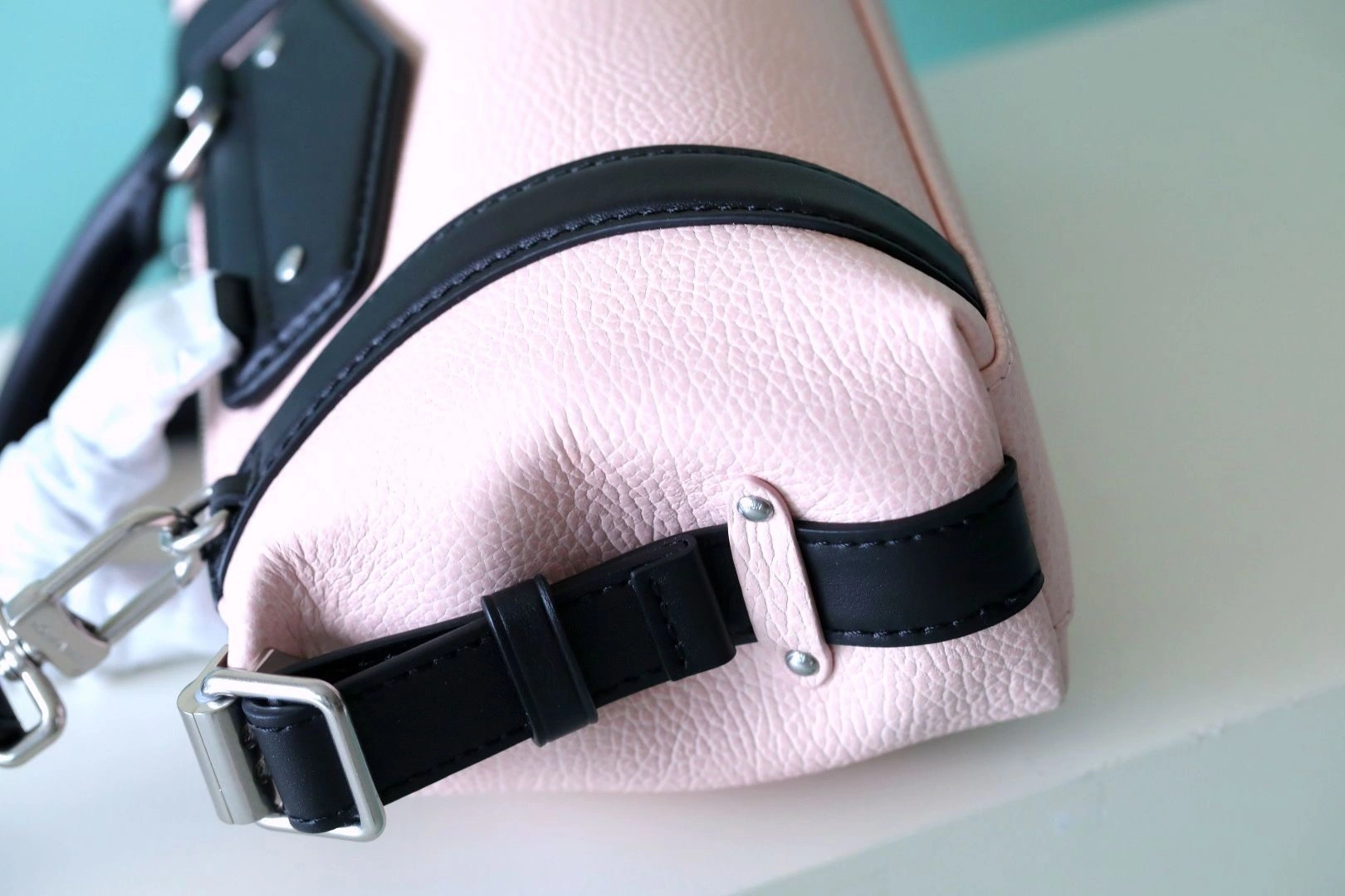 MOMO-- 8V M25566 high quality version Nano Rider cowhide sheepskin item:E-B000I2127