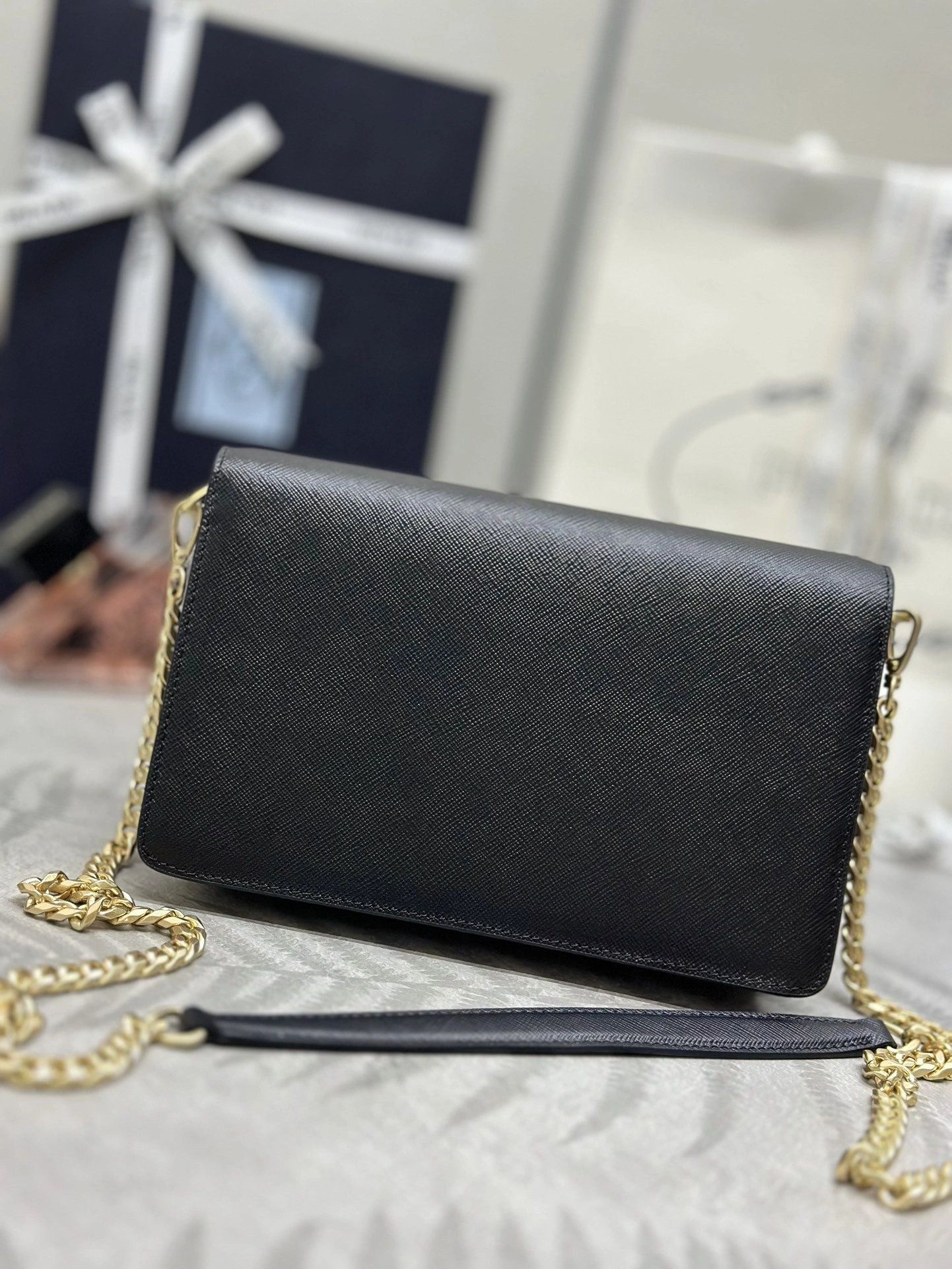 MOMO-- Pr141 1BD318_NZV_F0002_V_CTO high quality version sheepskin item:E-B000K0601