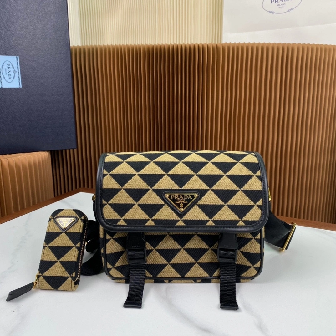 MOMO-- Pr141 2VD034_2FKL_F0Y30_V_XOP high quality version saffiano item:D-B063K2009