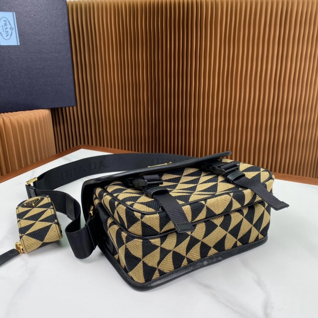 MOMO-- Pr141 2VD034_2FKL_F0Y30_V_XOP high quality version saffiano item:D-B063K2009